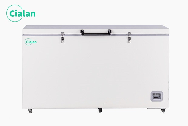 refrigerator in pharmacy